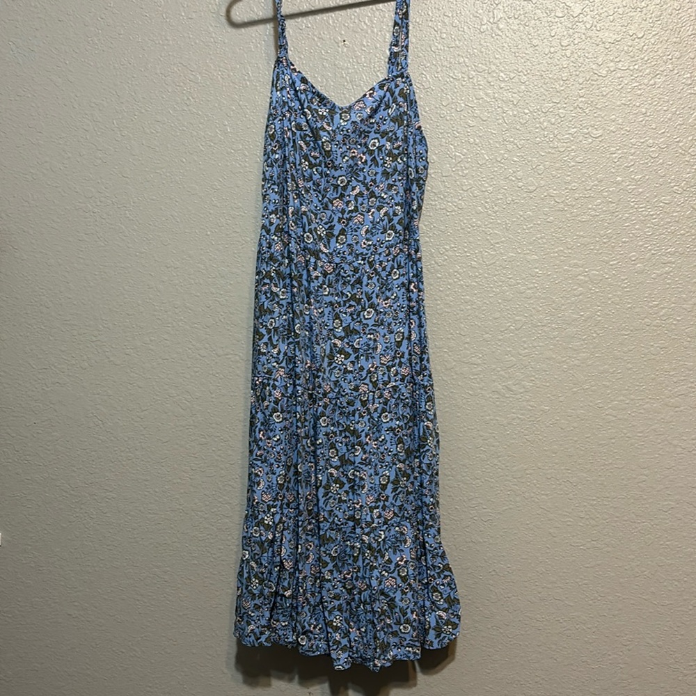 Old navy blue/purple floral dress. Size small.